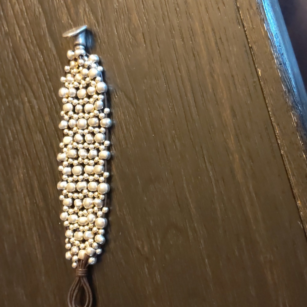 UNO. de 50 Silver Beaded & Brown Leather Bracelet - Picture 5 of 10